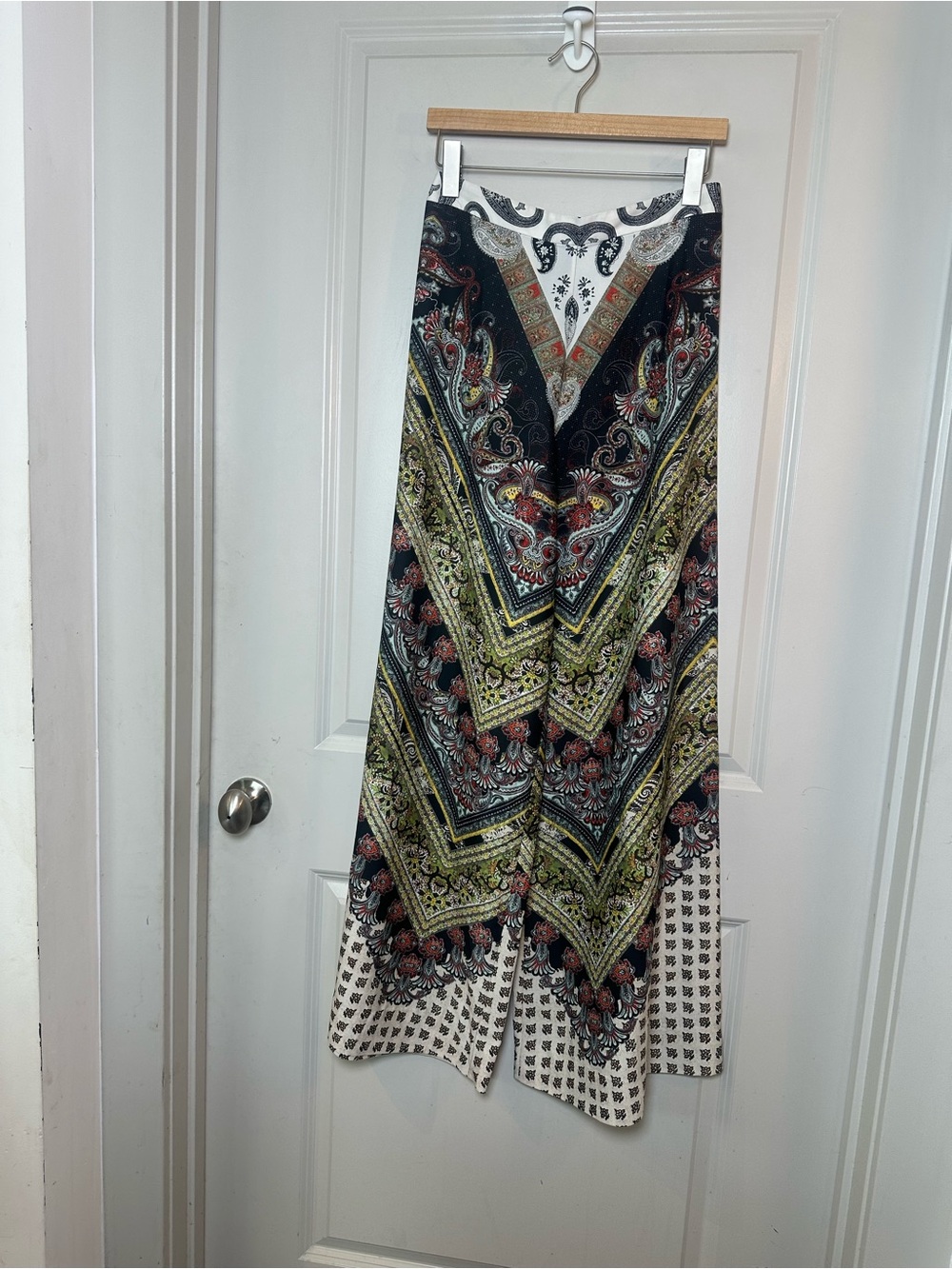 ALICE + OLIVIA Paisley satin Super Wide Leg High Rise Pants, Size 6 - Picture 9 of 9
